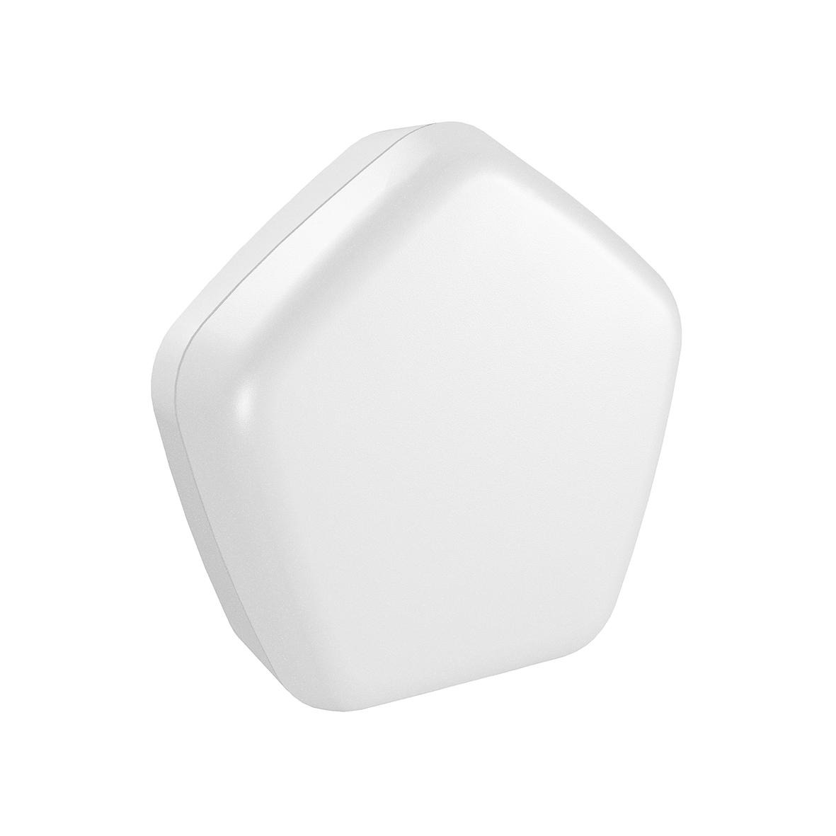 Figura 1. Sensori e strumentazione di campo. Da sinistra: valvola termostatica smart; sensore di temperatura, umidità e CO2; pompa di circolazione con inverter.